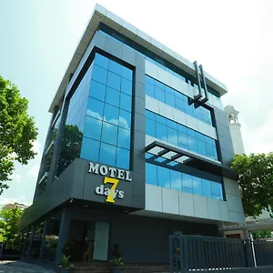 7 Days , Kochi India
