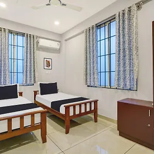 O Pukkattupady Aluva East Hotel