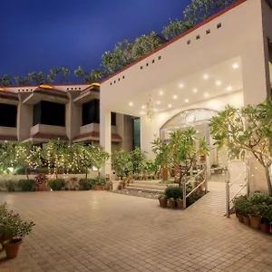 The Claremont & Convention Centre 3*, New Delhi India